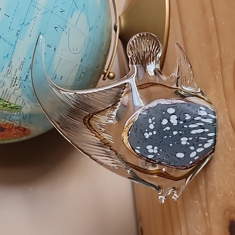 Vintage? Art glass fish